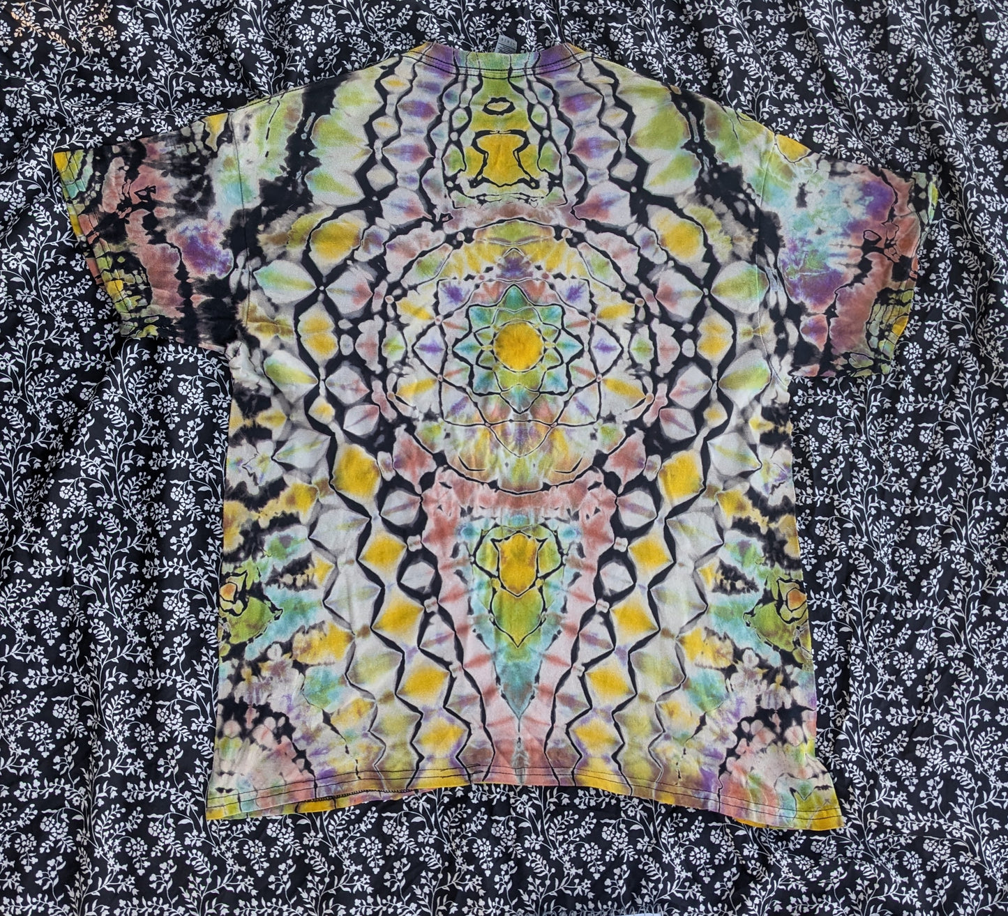 Large Reverse Pastel Mandala