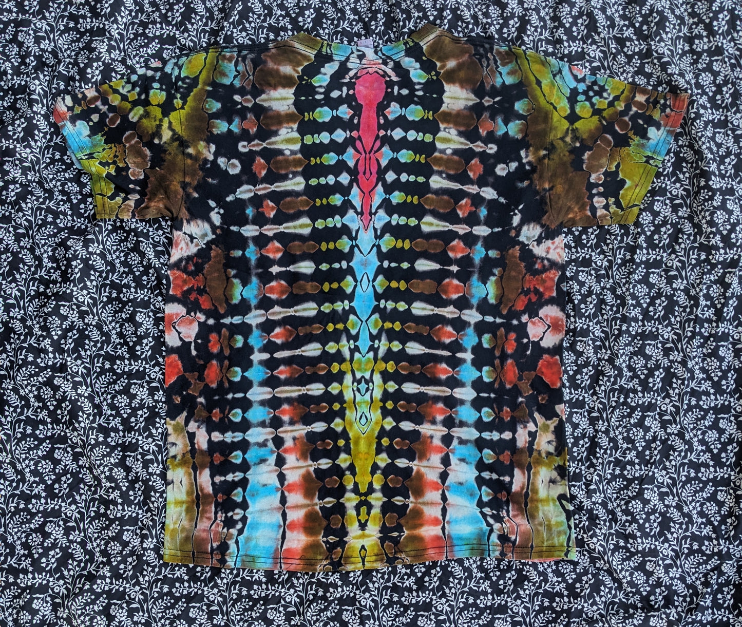 Large Reverse Mandala