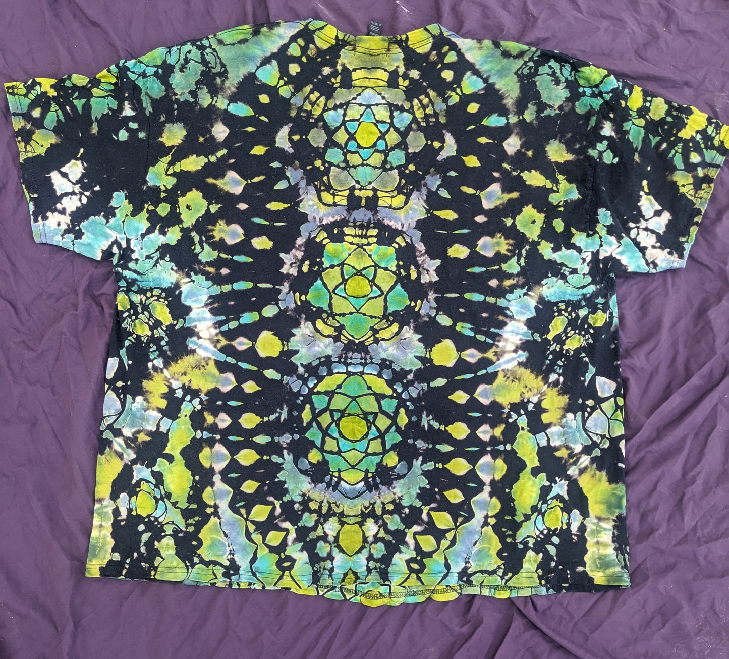XXXL Reverse Mandalaverse Tee