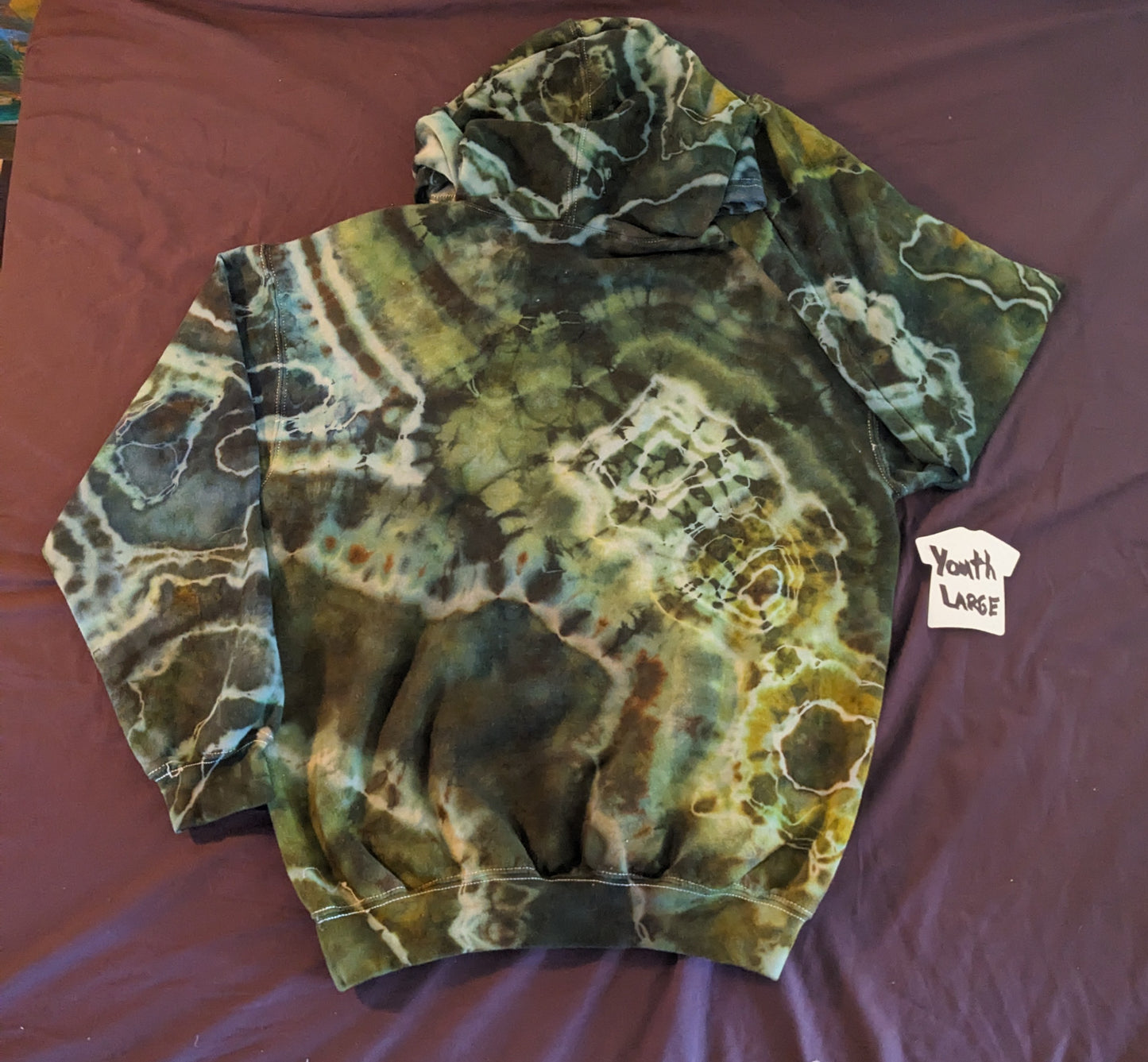 0. Youth Large Geode Pullover Hoodie