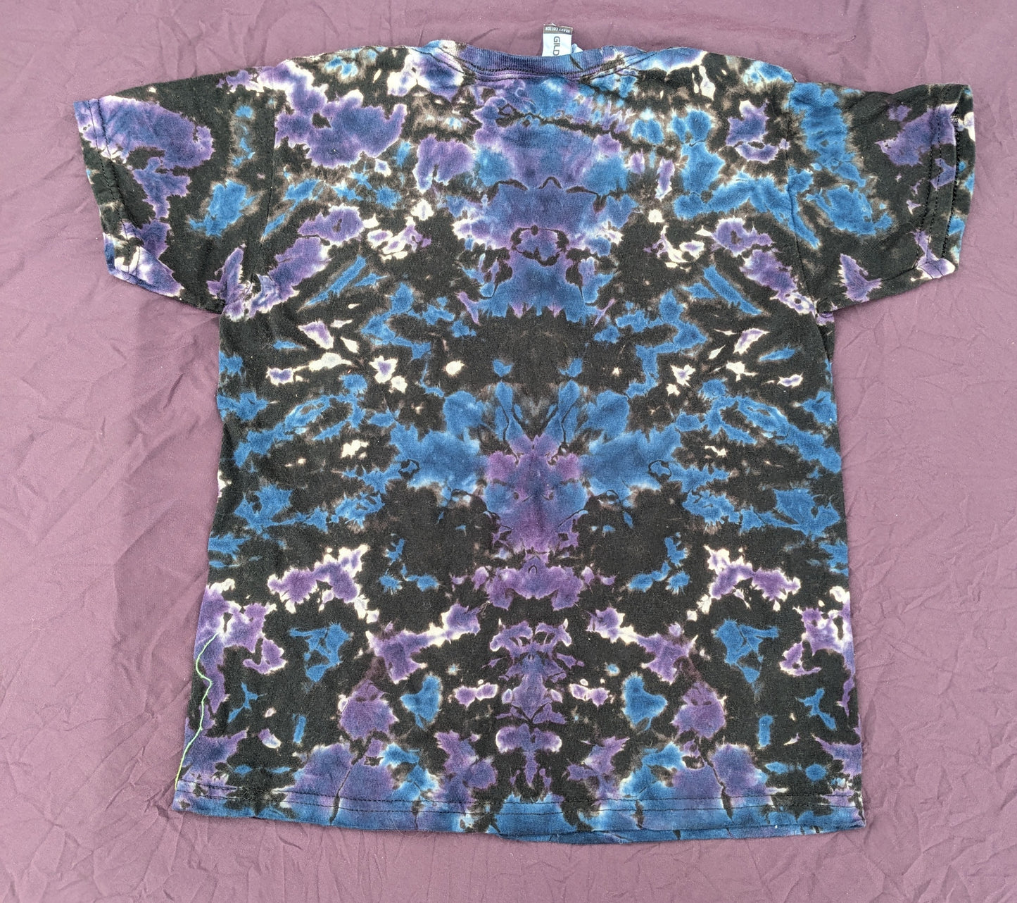 0. Youth Small Alien Reverse Tee