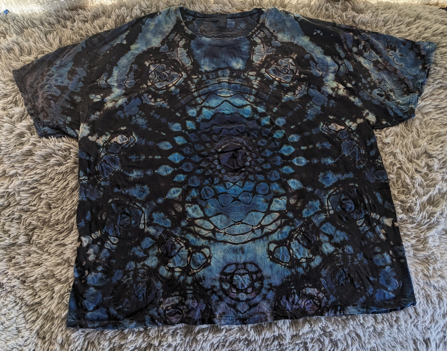 00. XXXL Reverse Dark Star Mandala Tee